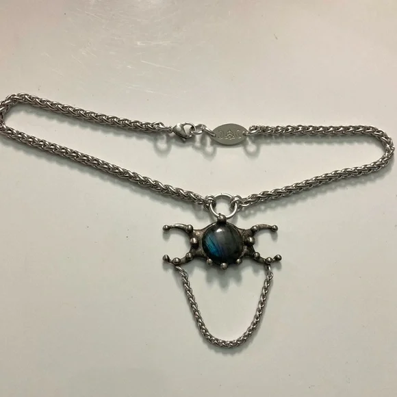 Dark blue iridescent labradorite stone triple moon charm boho goth necklace - Picture 9 of 12